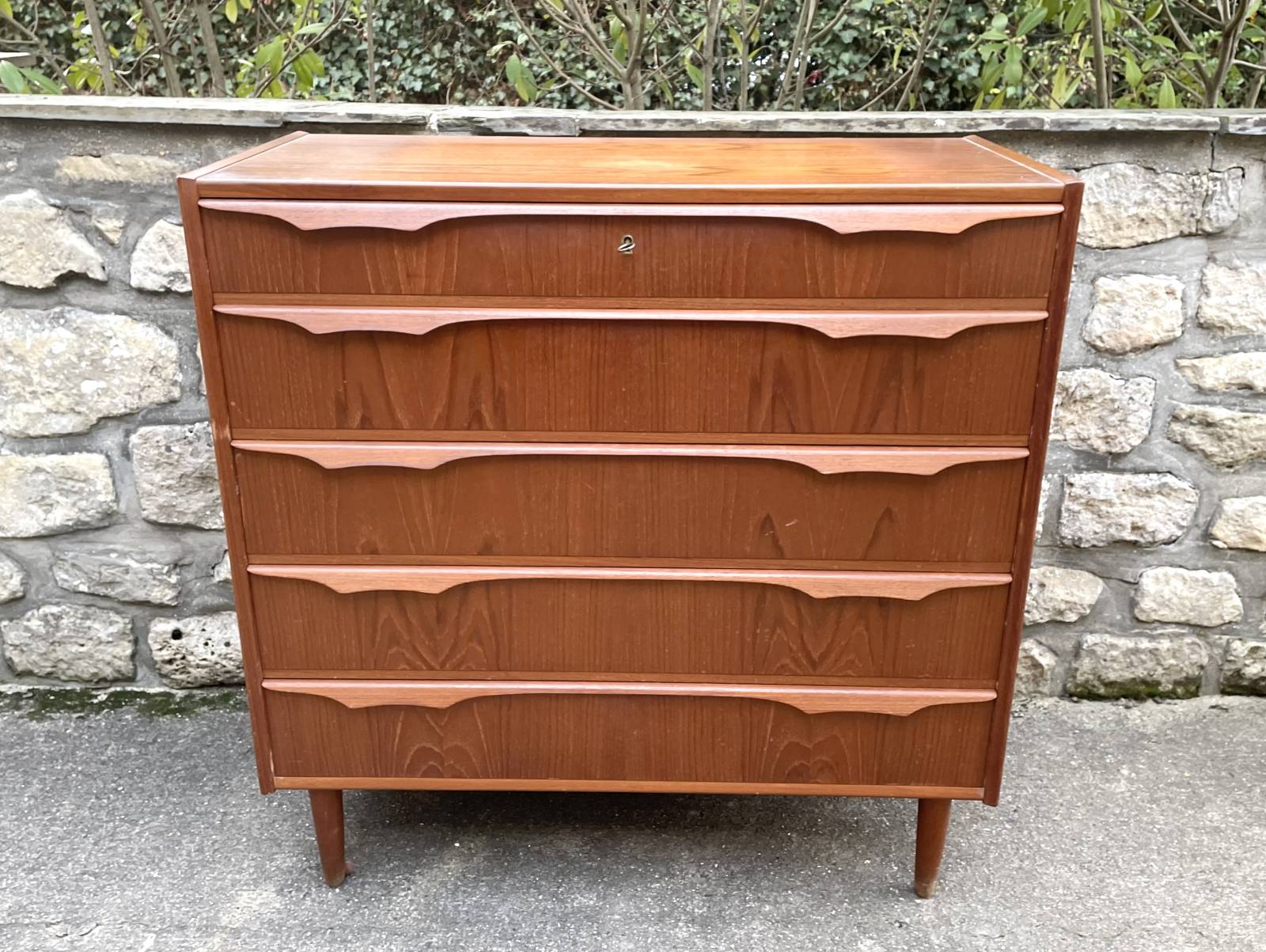 Brocanteur antiquaire pour estimer et acheter collections d'art asiatique, céramiques chinoises ou objets de collection rares à Châtenay-Malabry dans les Hauts-de-Seine 92290