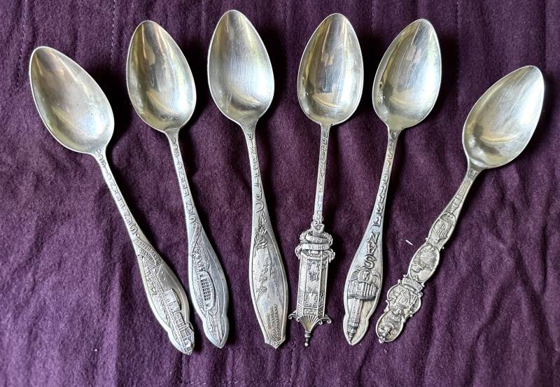 Lot de cuillères en argent 