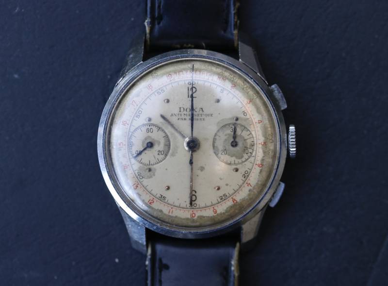 Montre Chronographe automatique. Omega, Jaeger-Lecoultre, Longines,