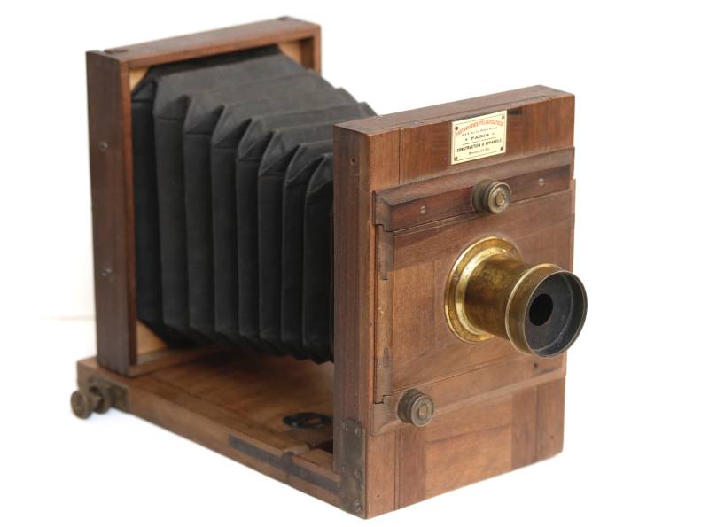 Ancienne chambre photographique, appareil photo à soufflet.