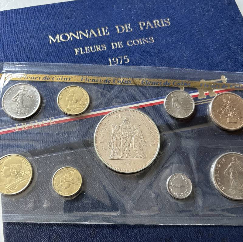 Pièces de collection en argent – Antiquités la Véranda à Sceaux, proche d’Antony, L’Haÿ-les-Roses et Bourg-la-Reine