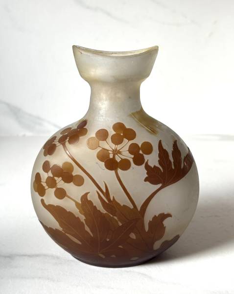 Vase en pâte de verre Gallé – Expertise et reprise d’objets anciens & successions en Île-de-France