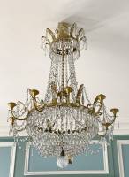 Grand lustre à pampilles de cristal